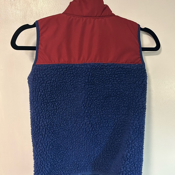 5 for $35 Kids Sherpa vest size 8 - Picture 2 of 3
